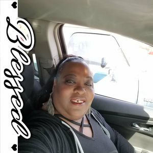Meet your Posher, Jenail